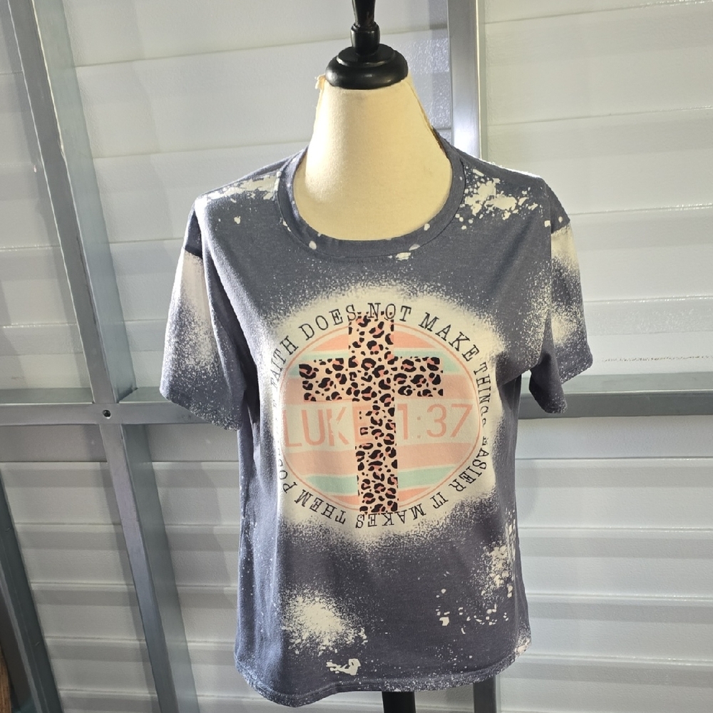 Women's Graphicโ Short Sleeve Tee - Gray Size Large